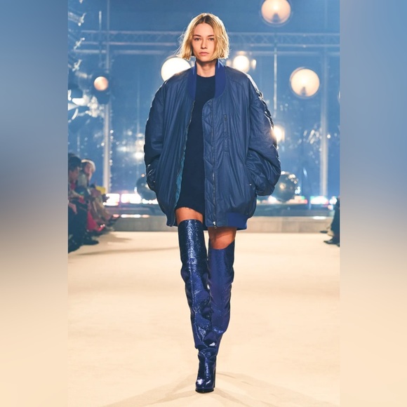 Oversized Down Bomber Jacket 💙 Navy Blue - Picture 1 of 7